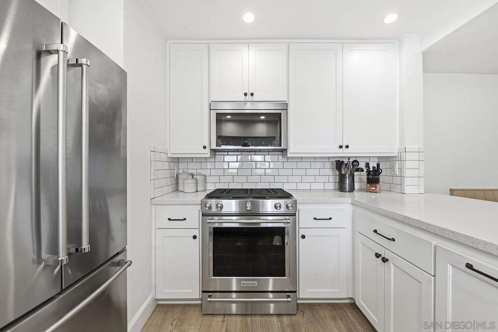 1422 Caminito Septimo