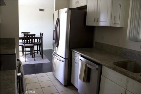 Tiny photo for 826 Cinnamon Ln, Duarte, CA 91010 (MLS # CV25232982)