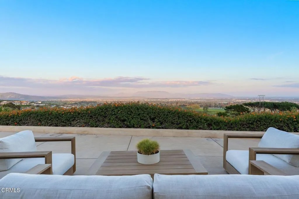 686 Skyview Terrace