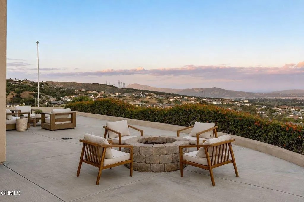 686 Skyview Terrace