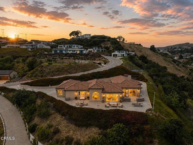 686 Skyview Terrace