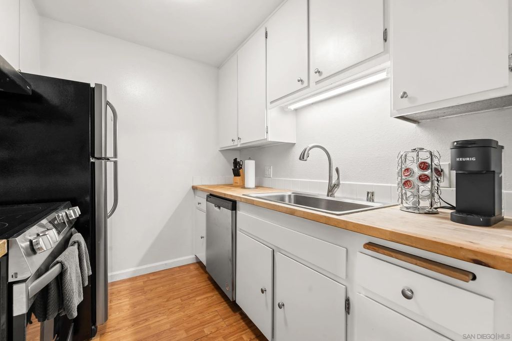 Photo of 6202 Friars Rd #215, San Diego, CA 92108 (MLS # 260003069)