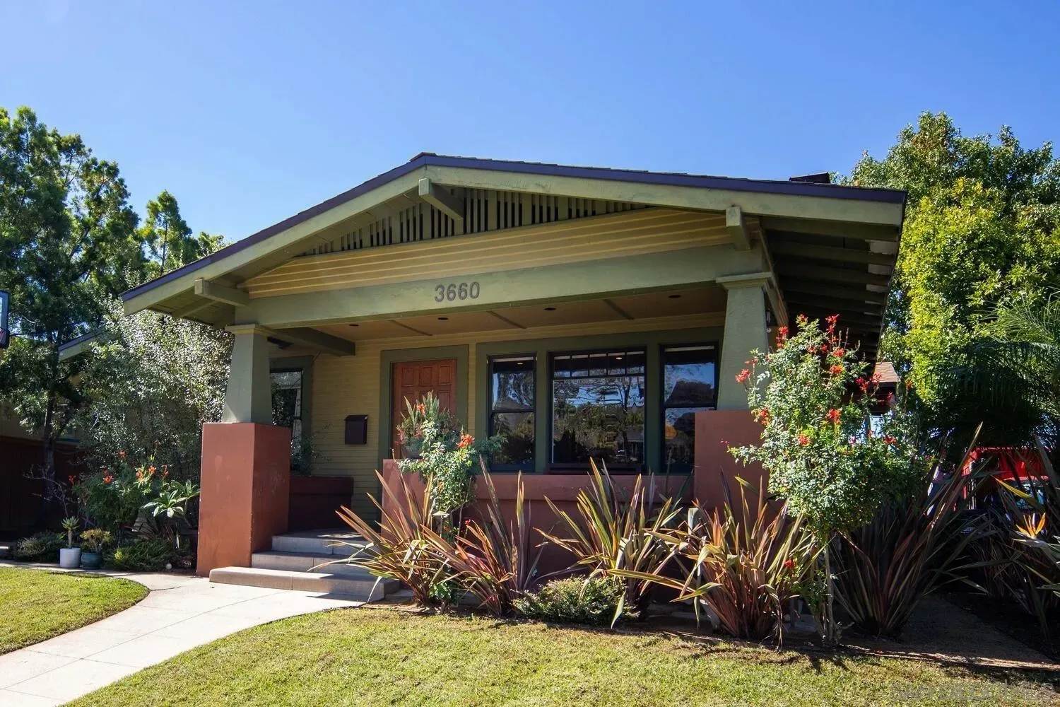 San Diego, California 92104, United States, 4 Bedrooms Bedrooms, ,2 BathroomsBathrooms,Residential,Active,229980