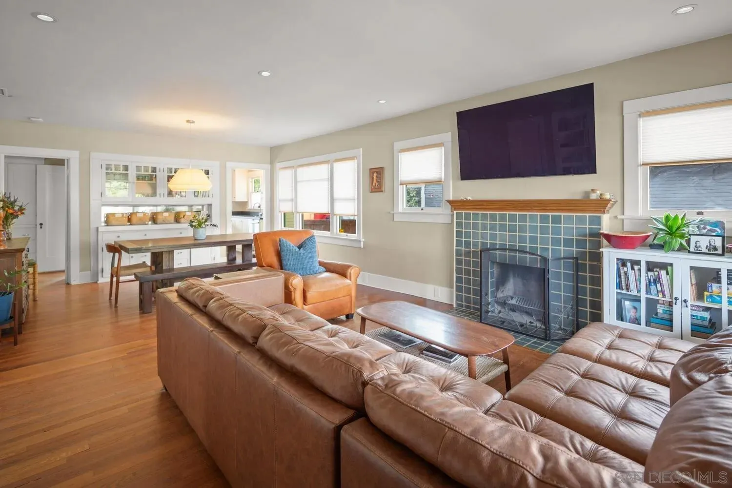 San Diego, California 92104, United States, 4 Bedrooms Bedrooms, ,2 BathroomsBathrooms,Residential,Active,229980