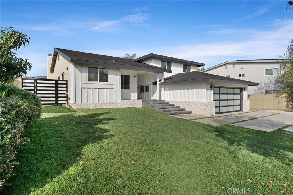 Photo of 23215 Elm Ave, Torrance, CA 90505 (MLS # SB25272124)