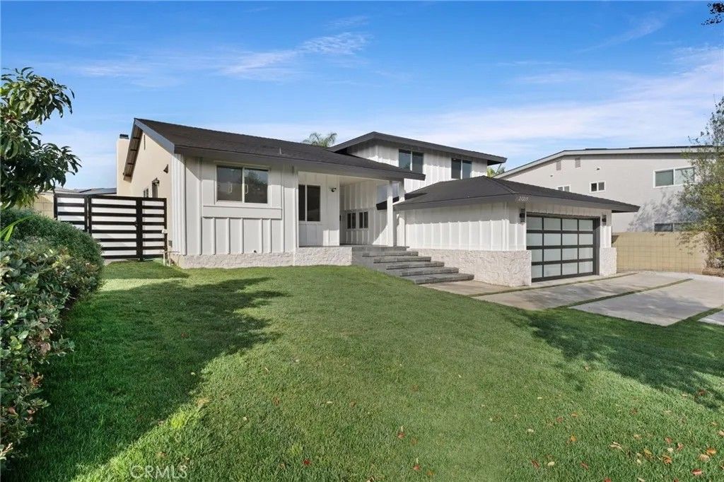 Photo of 23215 Elm Ave, Torrance, CA 90505 (MLS # SB25272124)