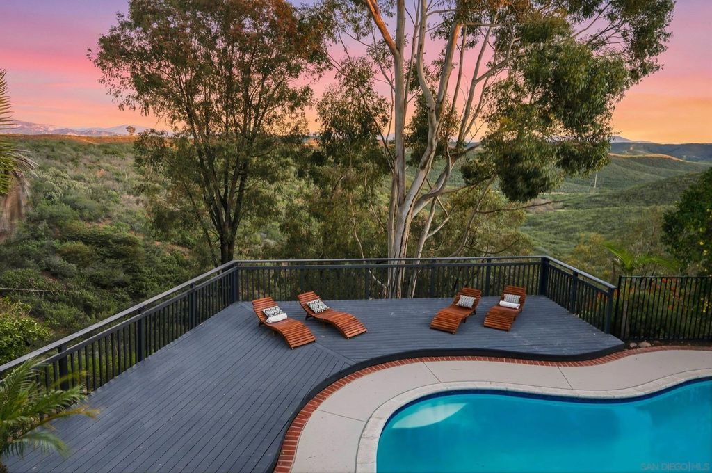 Photo of 10747 Birch Bluff Ave, San Diego, CA 92131 (MLS # 260001311)