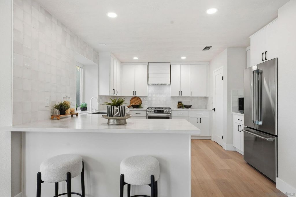 Photo of 10747 Birch Bluff Ave, San Diego, CA 92131 (MLS # 260001311)