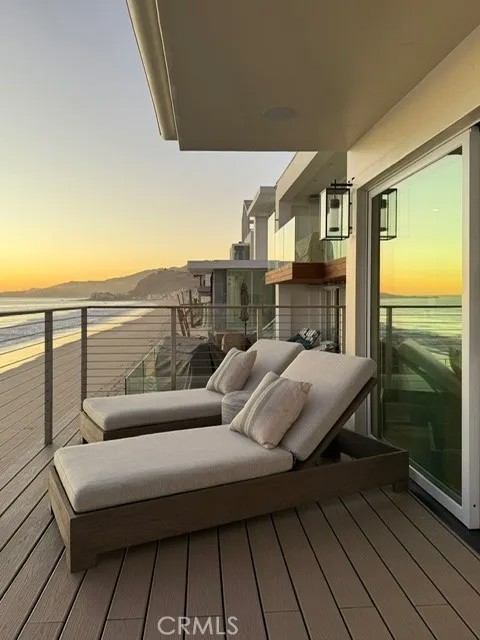 21332 Pacific Coast Highway
