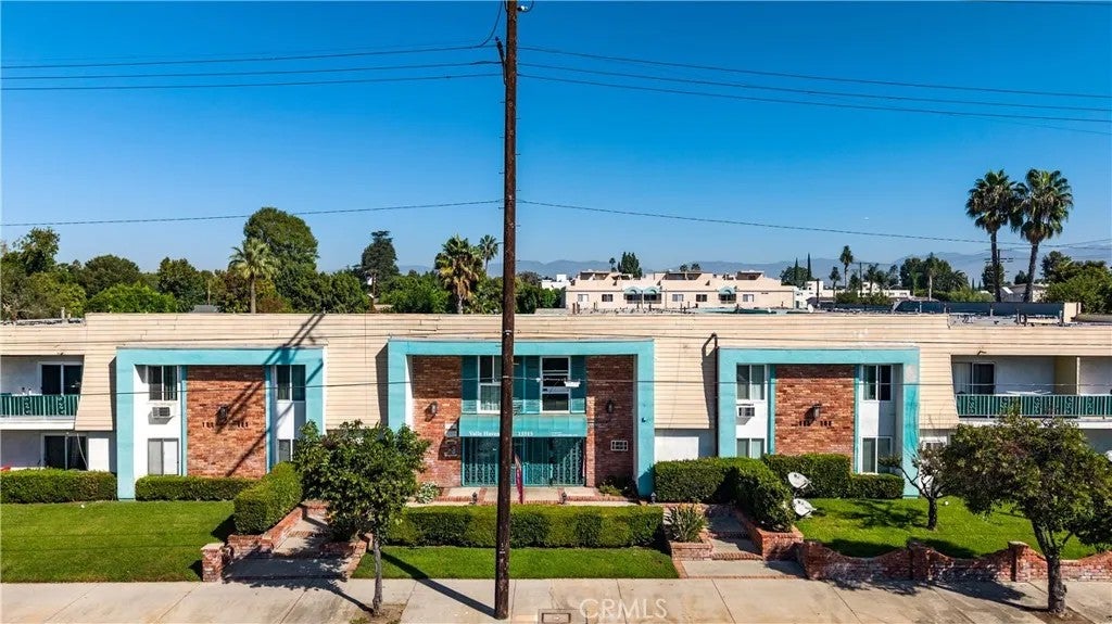 13313 Oxnard
