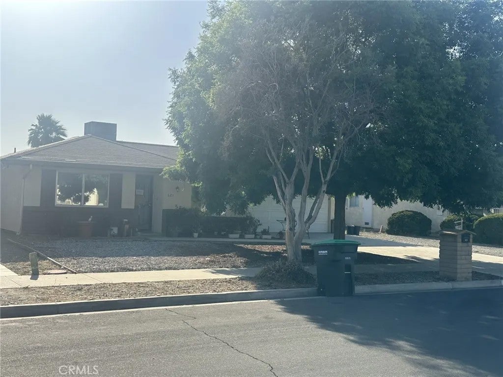 621 Brian Street