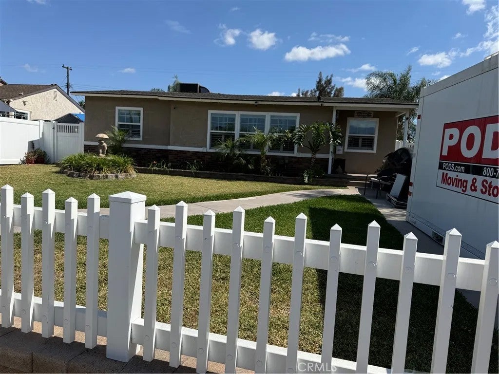 921 Hollowell