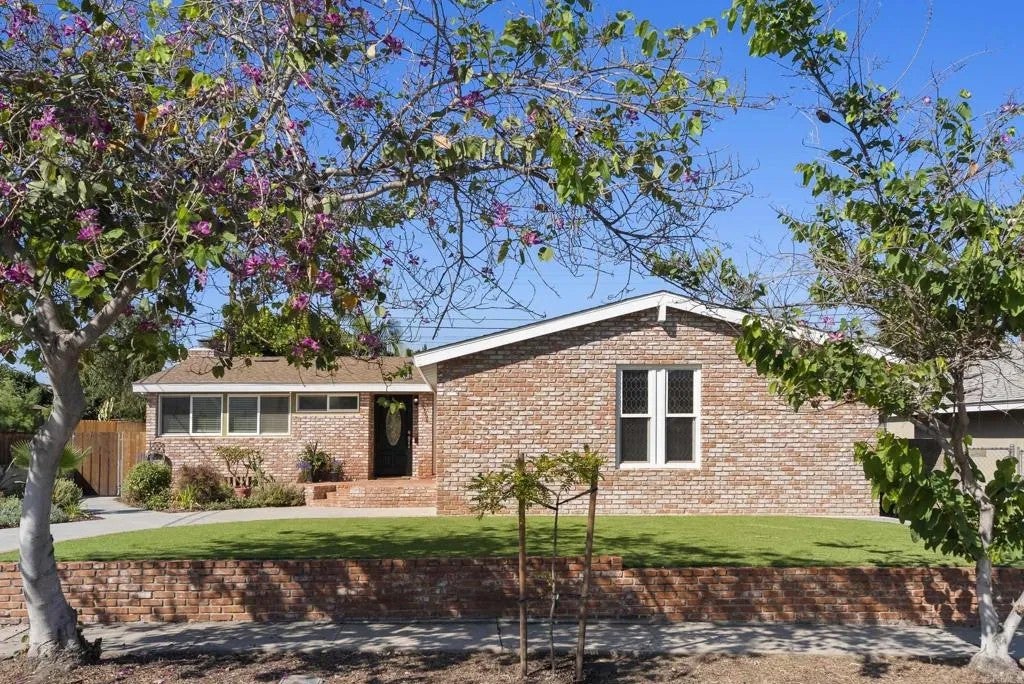 5551 Gala Avenue