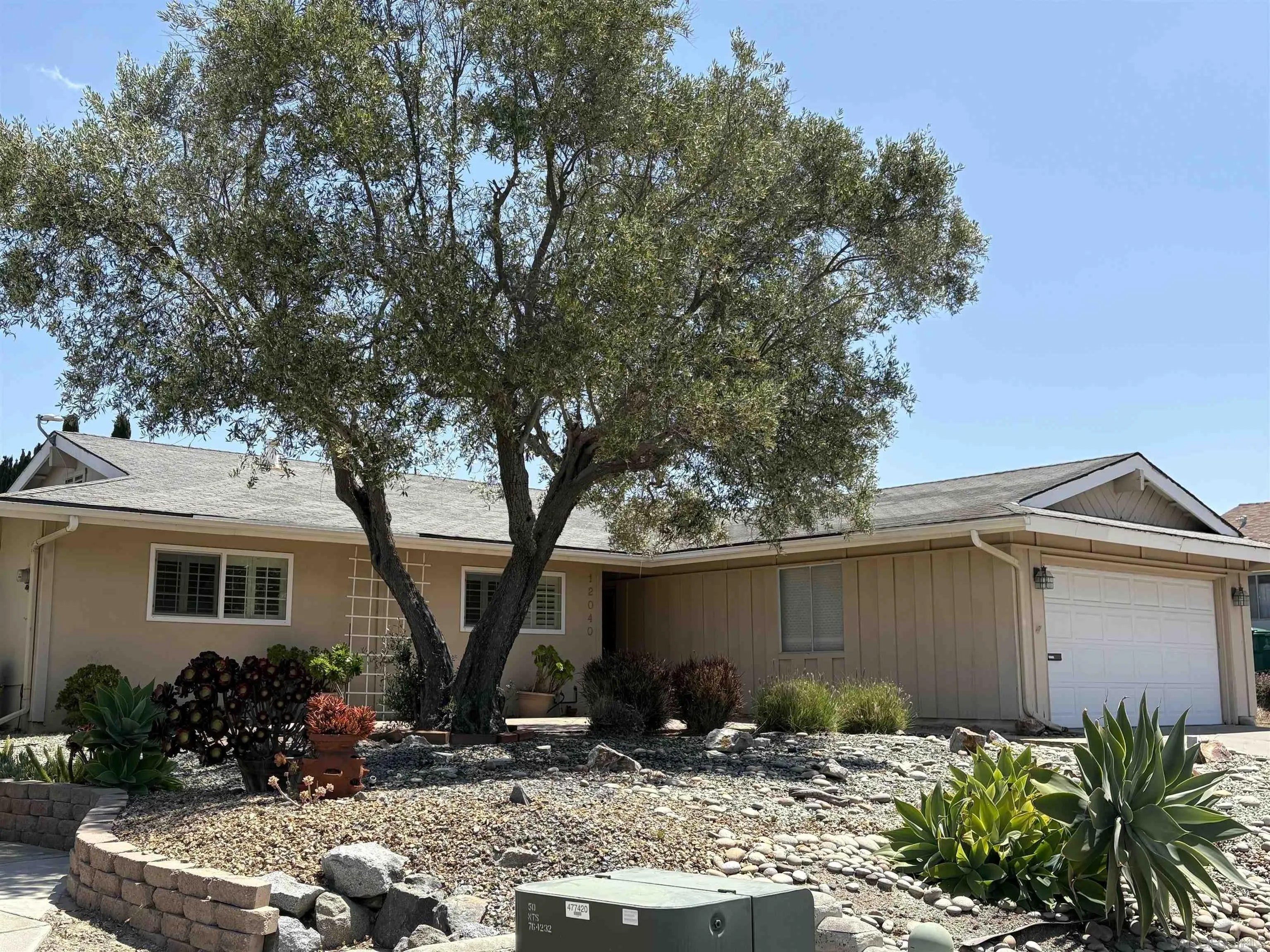 12040 Callado Rd