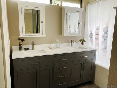 Tiny photo for 4210 Federman Ln, San Diego, CA 92130 (MLS # 250043534)