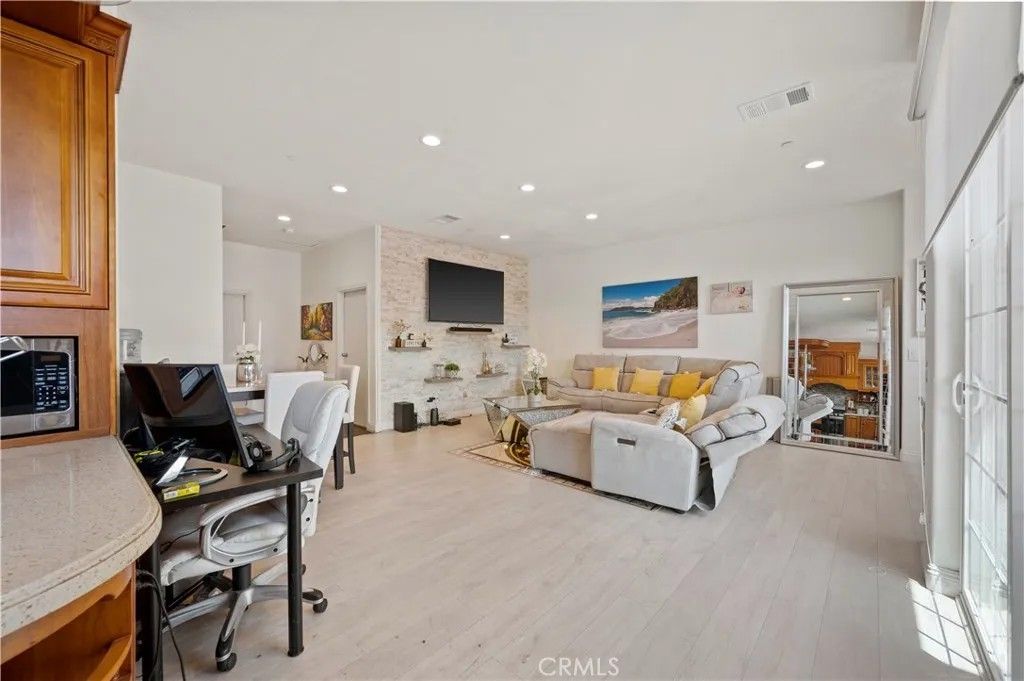 Photo of 1755 Heywood St #201, Simi Valley, CA 93065 (MLS # SR26001121)