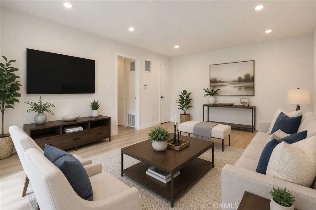 855 Victor Avenue 217