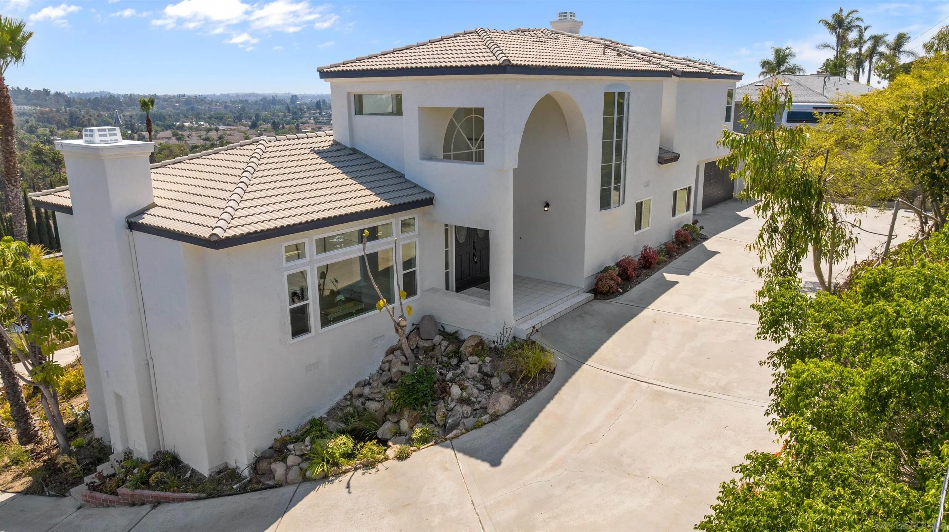1522 Maxwell Lane