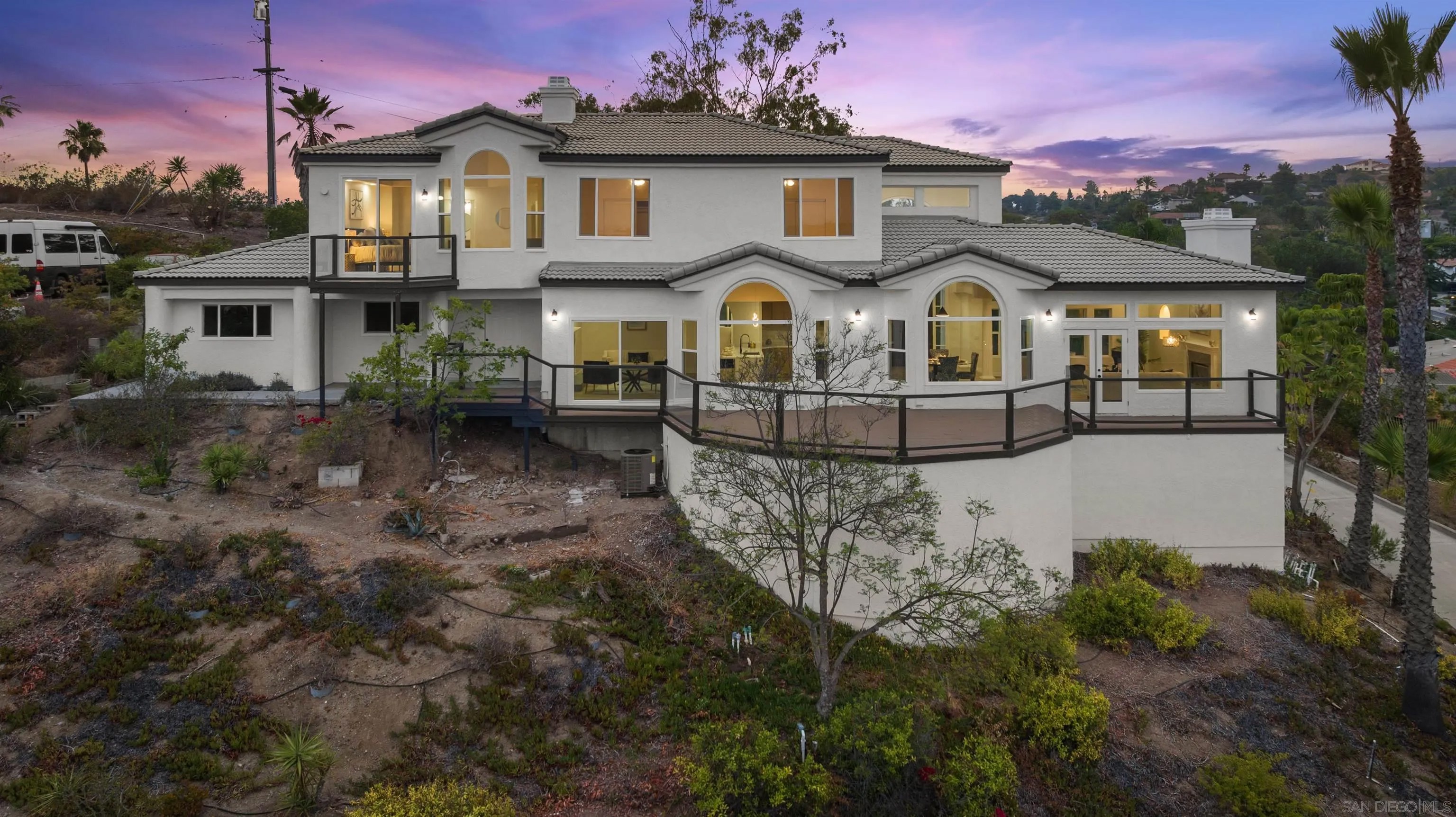 1522 Maxwell Lane