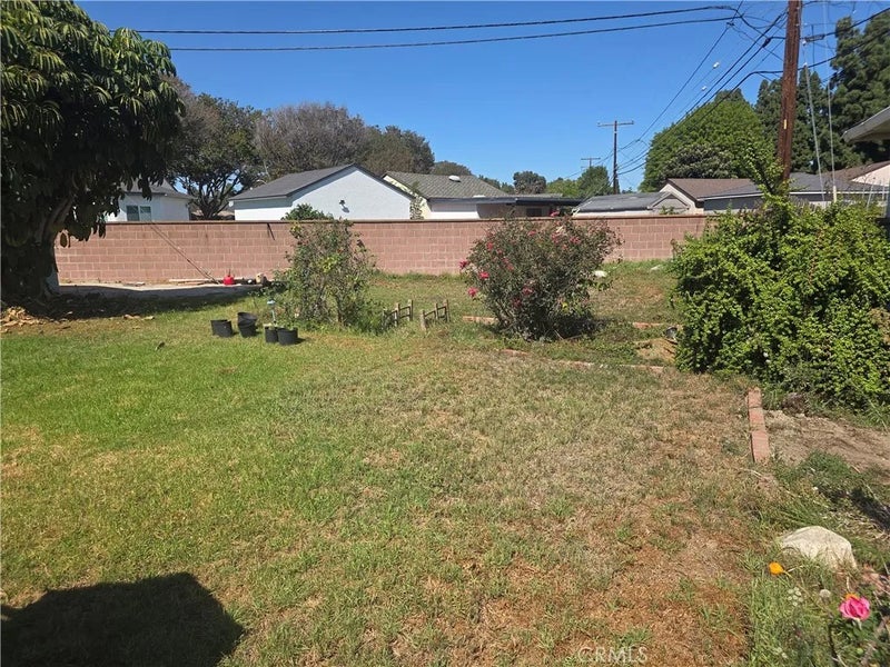 6509 E Harco