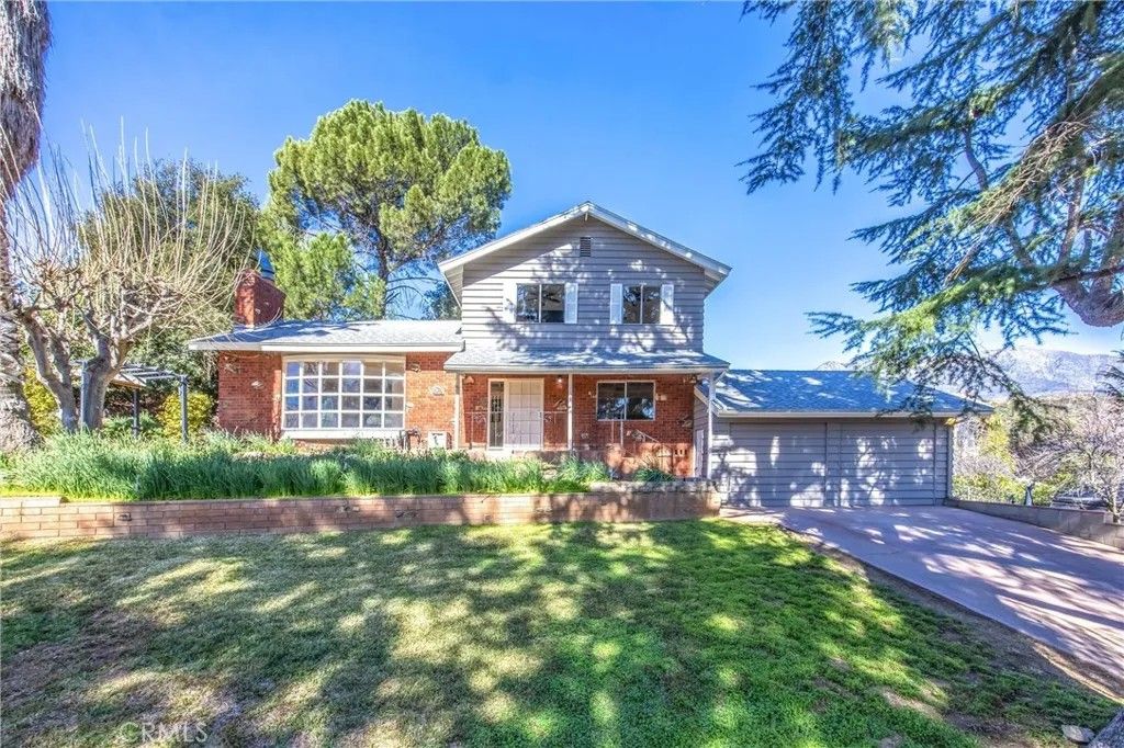 Photo of 8705 Apple Tree Ln, Cherry Valley, CA 92223 (MLS # IV26023060)