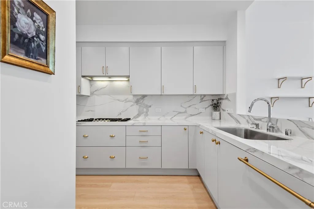 900 W Olympic Boulevard 34F