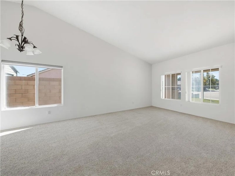 2021 W. Avenue J9
