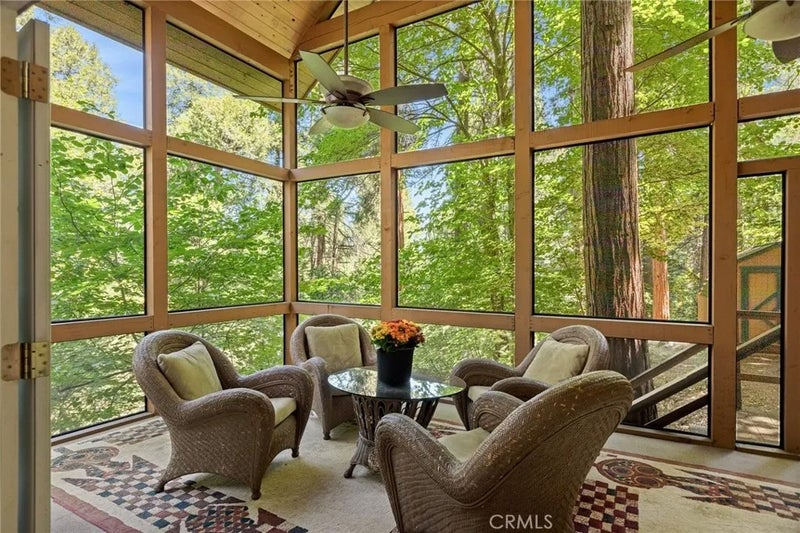 667 Dogwood Cyn