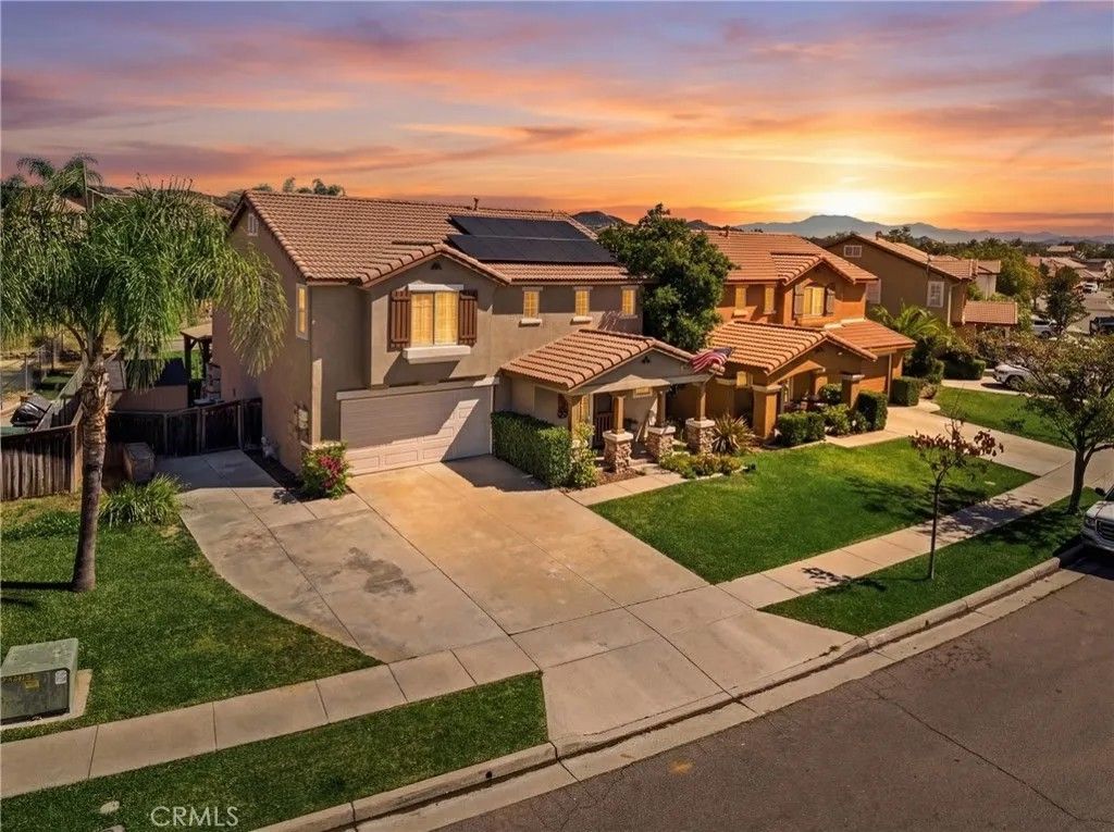 Photo of 23710 Pepperleaf St, Murrieta, CA 92562 (MLS # SW26074075)