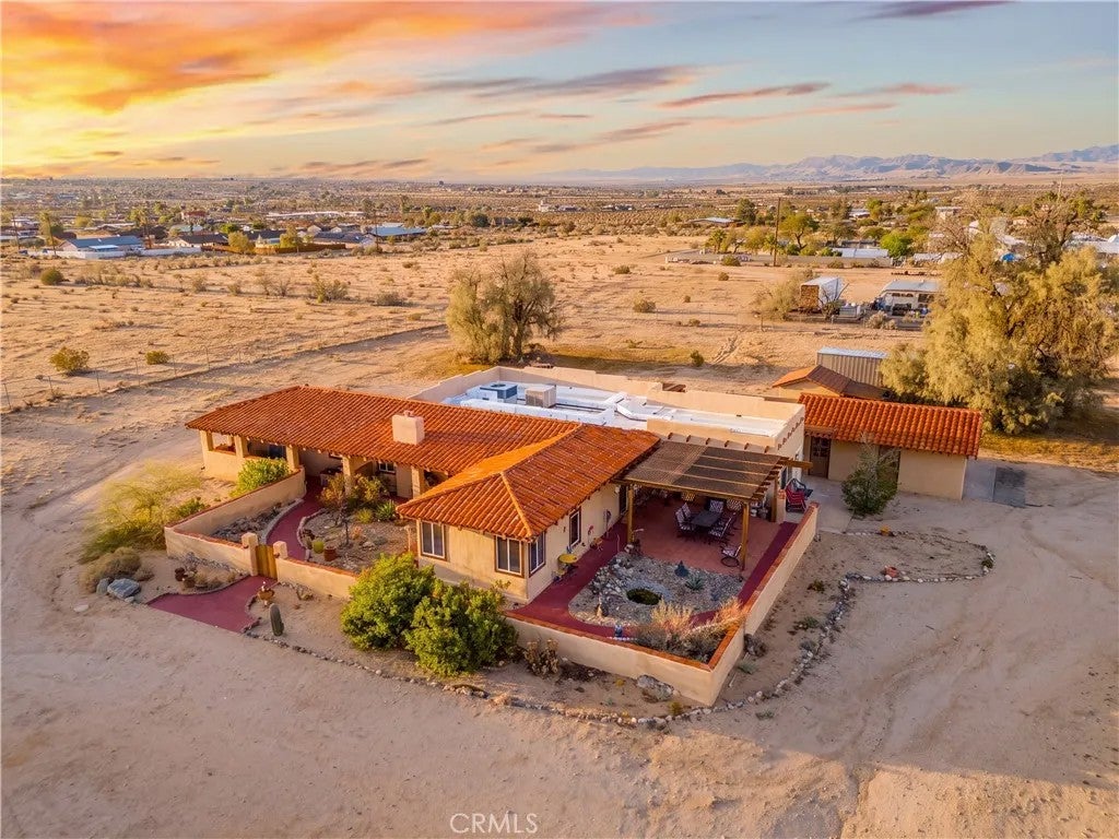74784 Foothill Drive