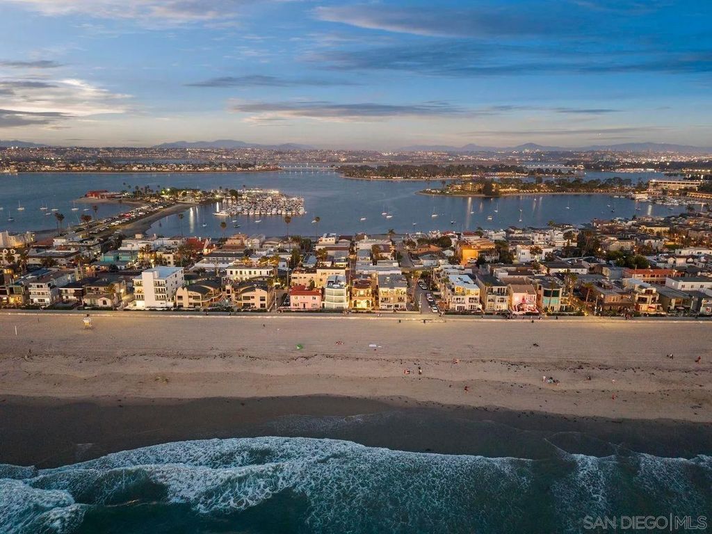 Photo of 3409 ocean front Walk, San Diego, CA 92109 (MLS # 260007392)