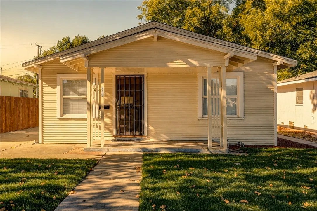 828 W 23rd Street