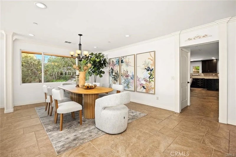 2047 Carolwood Drive