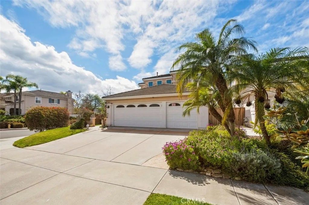 Photo of 5643 Willowmere Ln, San Diego, CA 92130 (MLS # ND26082724)