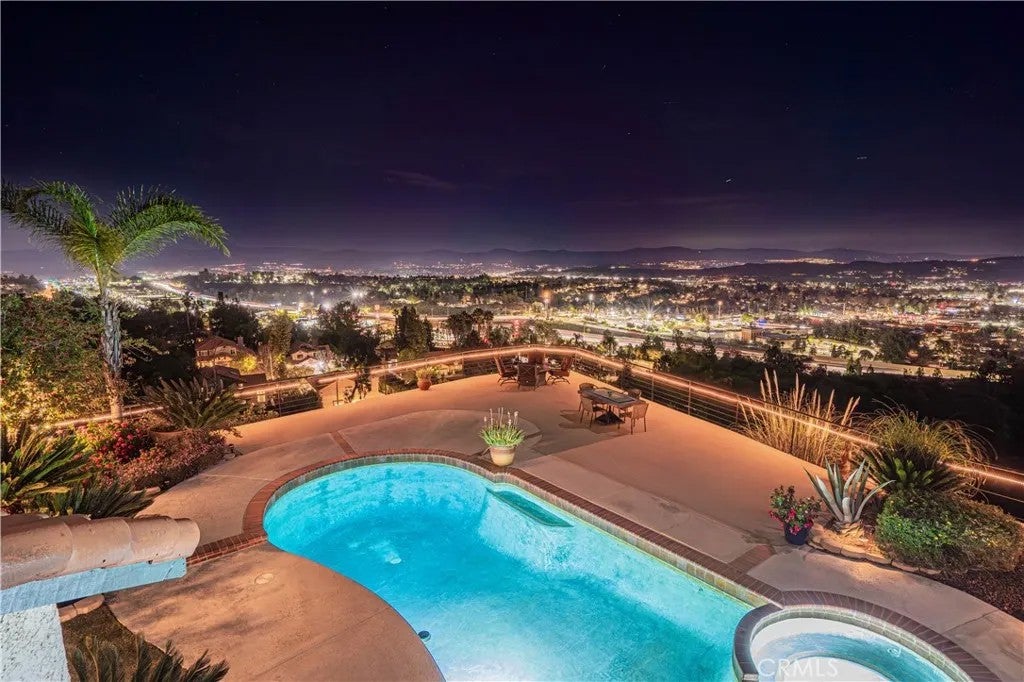 25042 Hollyhock Court