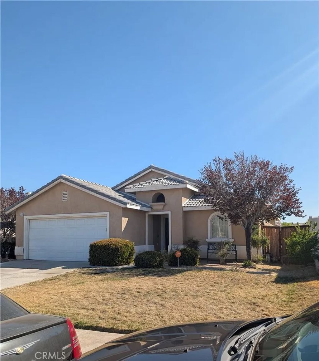 Photo of 15586 Naples Ln, Victorville, CA 92394 (MLS # SB26067667)