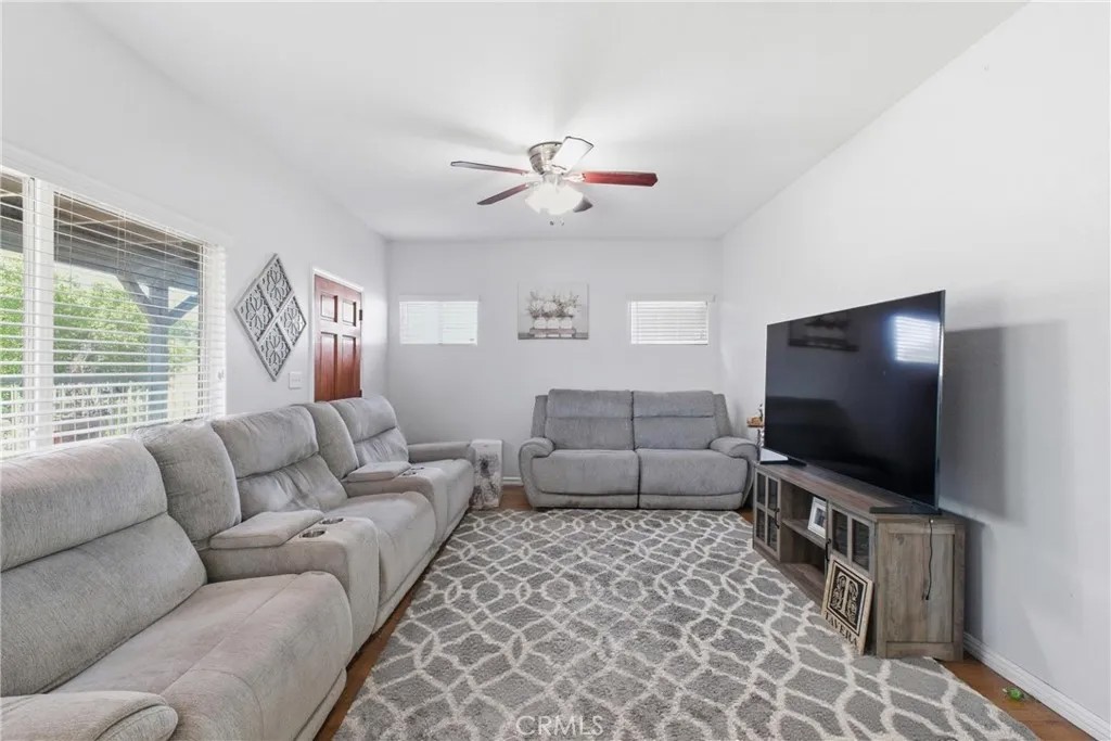 3025 Fairmount