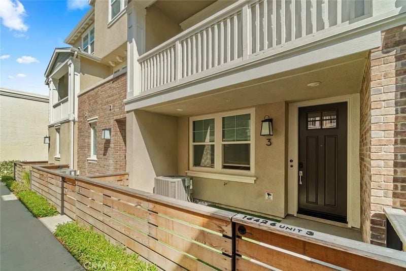 16426 Whittier 3