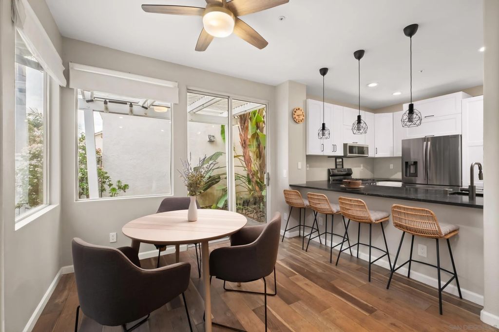 Photo of 1816 Cayman Way, Vista, CA 92081 (MLS # 260002950)