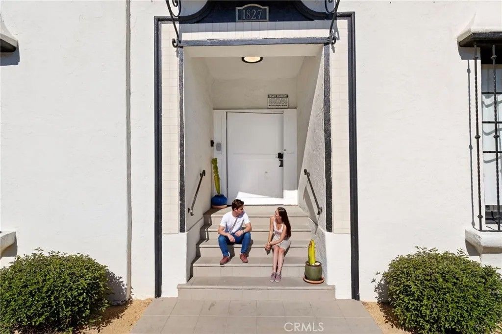 Photo of 1827 E 4th Street #7, Long Beach, CA 90802 (MLS # PW26023451)