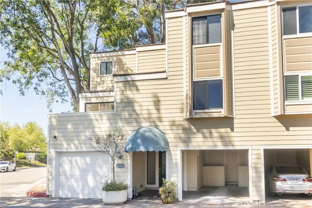 Photo of 1234 S Westlake Blvd, Westlake Village, CA 91361 (MLS # SR26061847)