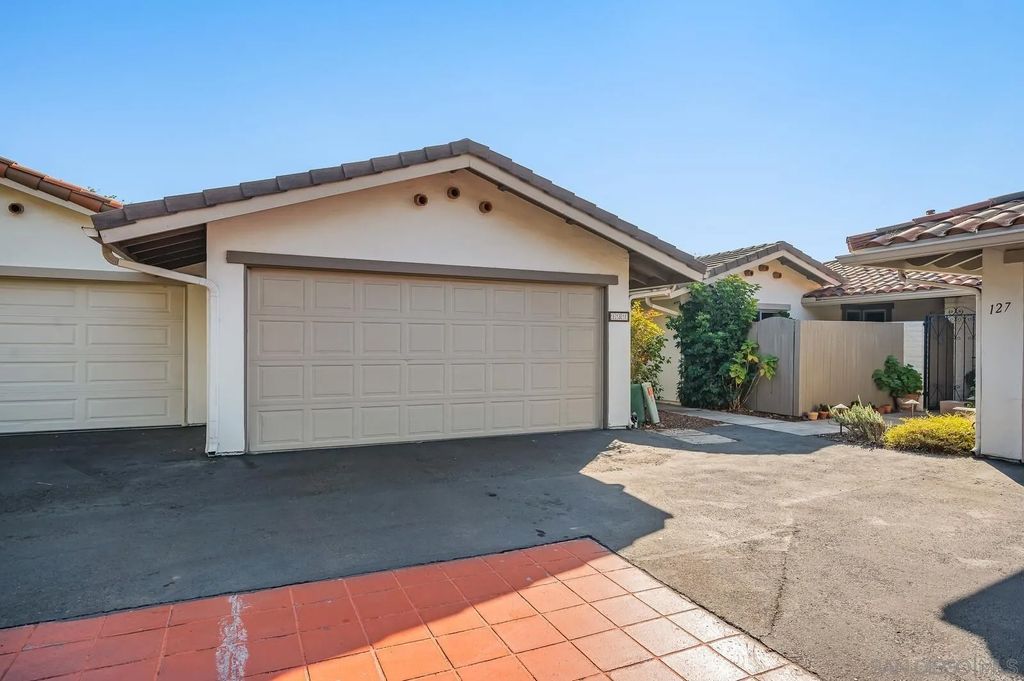 Photo of 131 Saltillo Court, Solana Beach, CA 92075 (MLS # 250036886)