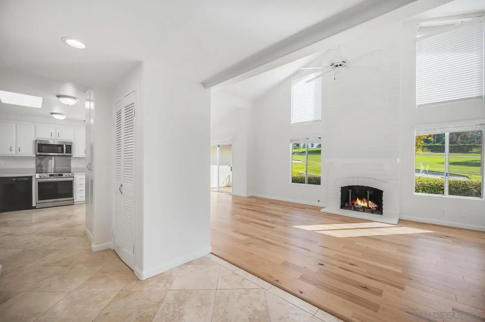 Solana Beach, California 92075, United States, 2 Bedrooms Bedrooms, ,2 BathroomsBathrooms,Residential,Active,195449