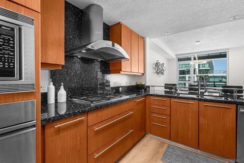 Tiny photo for 1199 Pacific Hwy #3402, San Diego, CA 92101 (MLS # 250038672)