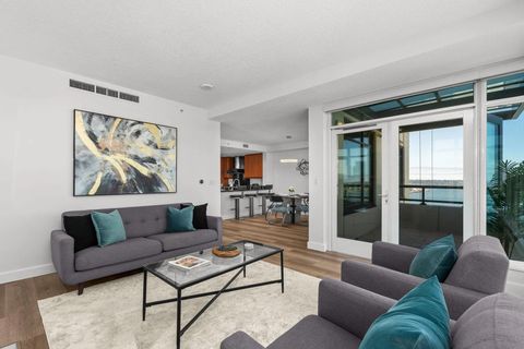 Tiny photo for 1199 Pacific Hwy #3402, San Diego, CA 92101 (MLS # 250038672)