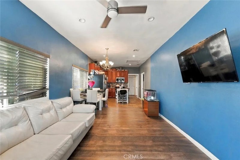 1345 W 89th