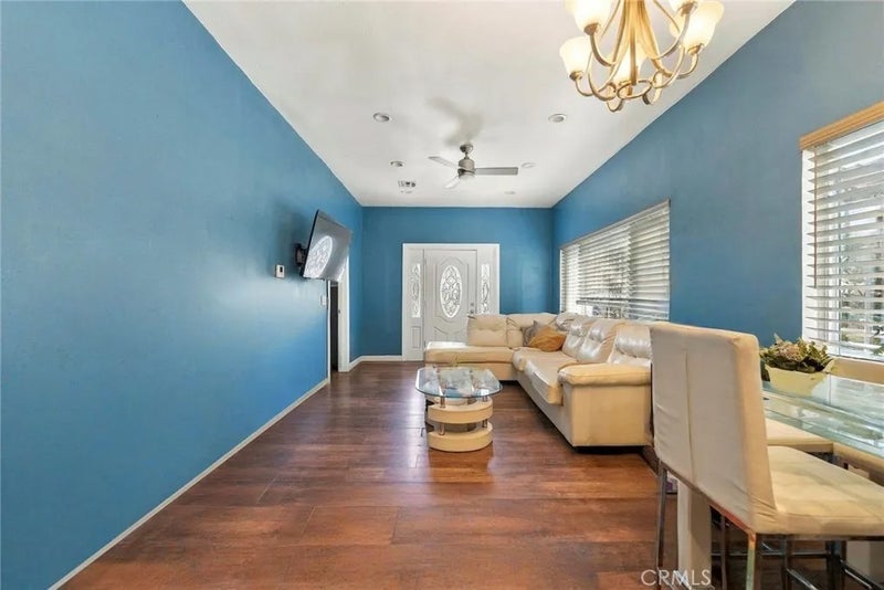1345 W 89th