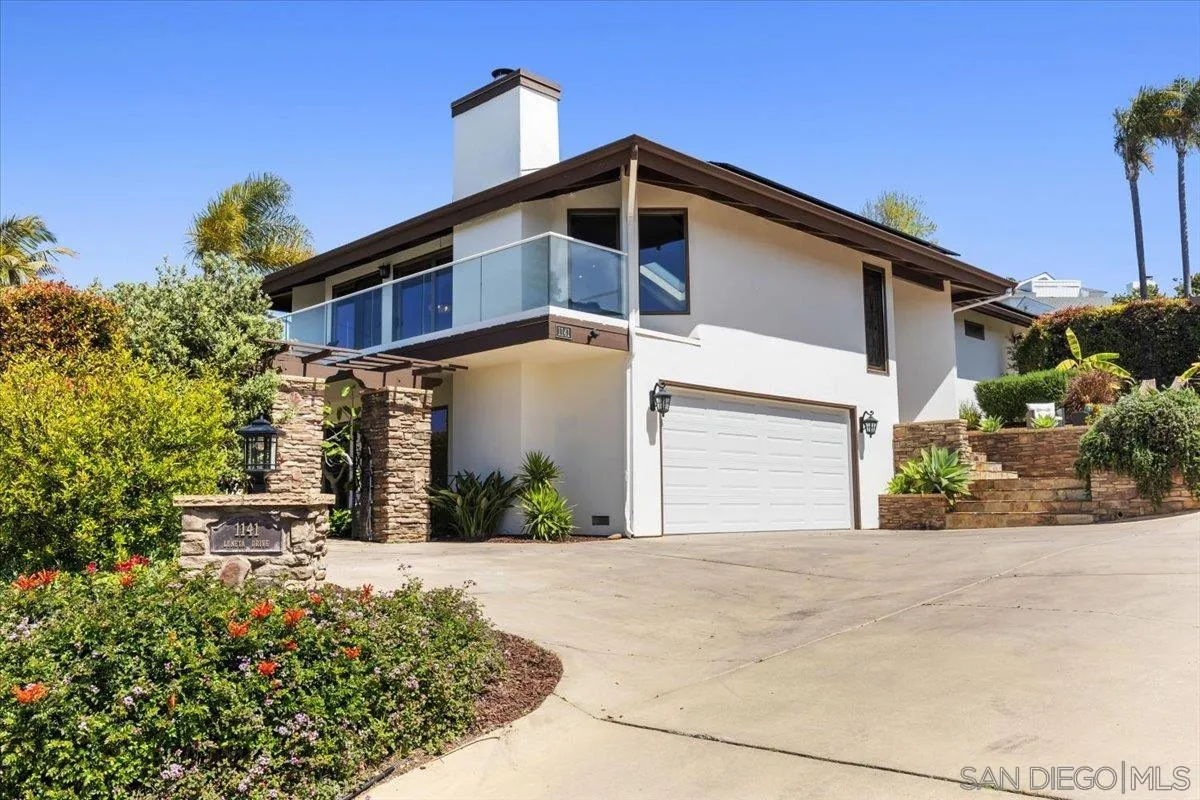 1141 Luneta Drive