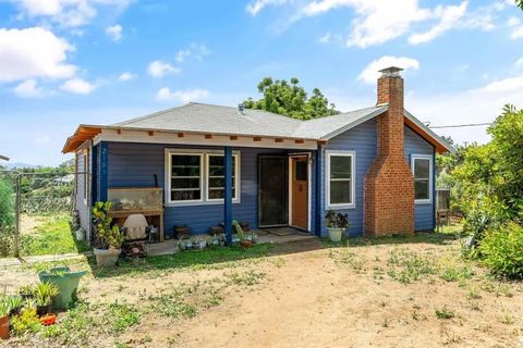 Photo of 2163 Gracey Lane, Fallbrook, CA 92028 (MLS # NDP2508248)