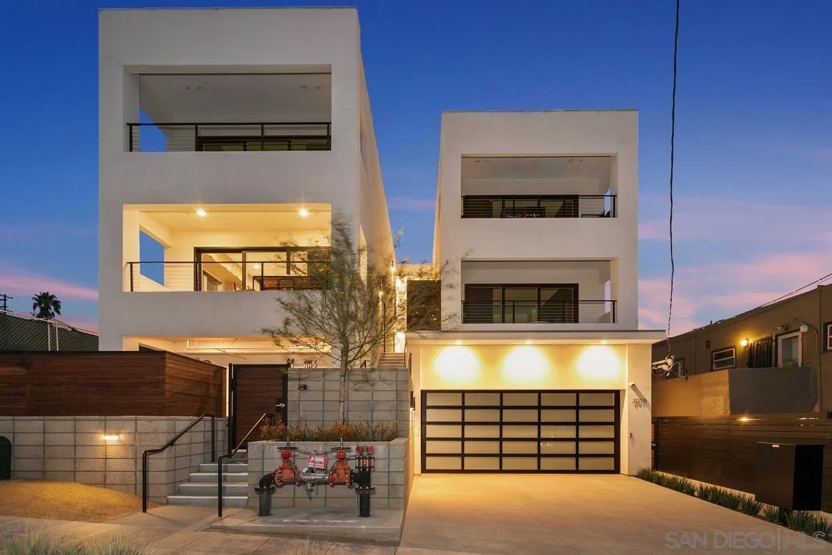 2015 Albatross St